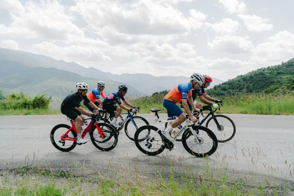 Foto training camp ciclismo 1 - Reto Advance